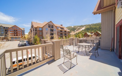 Expedition Station 8589 2