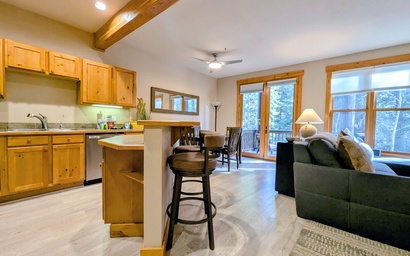 Trappers Crossing 8769 13