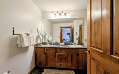 Red Hawk Lodge 2264 18