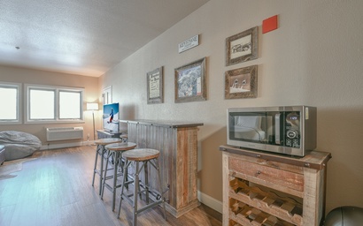 Gateway Lodge 5073 2