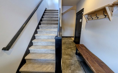 Alders 24 Outpost Dr 17