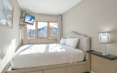 Tennis Townhomes 1319 11