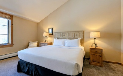 Dakota Lodge 8530 18