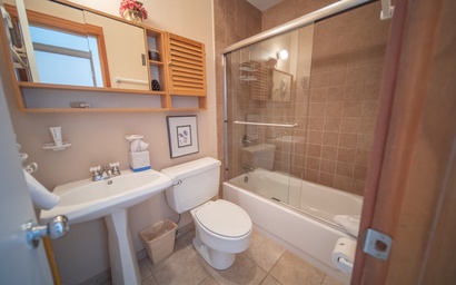 Tennis Townhomes 1326 32