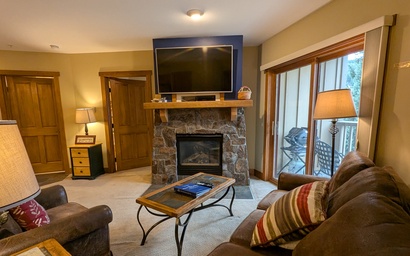 Red Hawk Lodge 2242 7