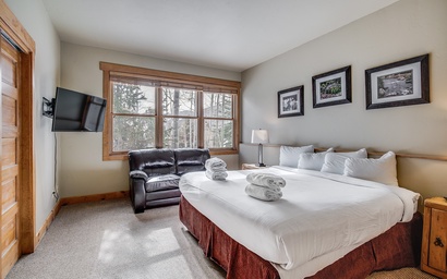 Cabin in the Pines 4 17