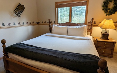 Goldenrod Home 88 59