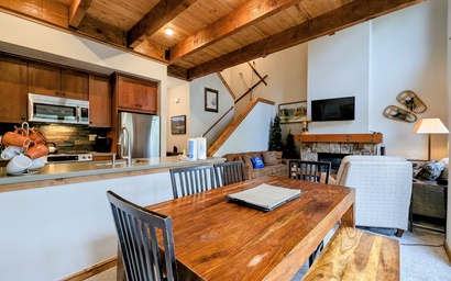 Seasons Townhome 1859 6
