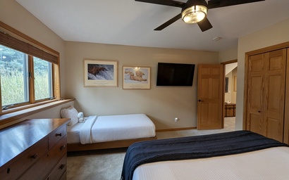 Goldenrod Home 88 65