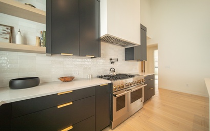 Wolf Rock Home 82 17