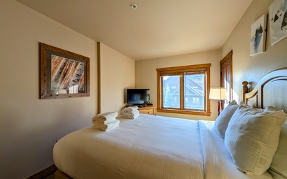 Red Hawk Lodge 2297 13