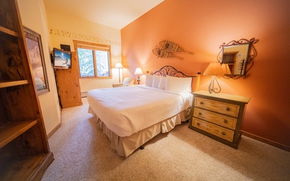 Arapahoe Lodge 8105 12