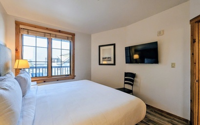 Dakota Lodge 8499 17