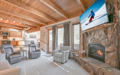 Featured Property Tennis Townhomes 1319