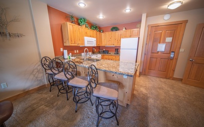 Expedition Station 8589 7