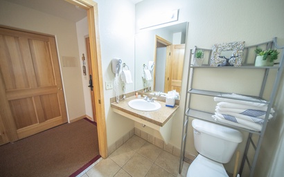 Gateway Lodge 5057 7