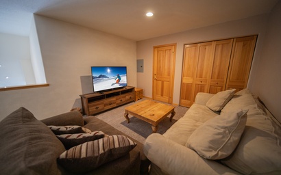 Gateway Lodge 5096 28
