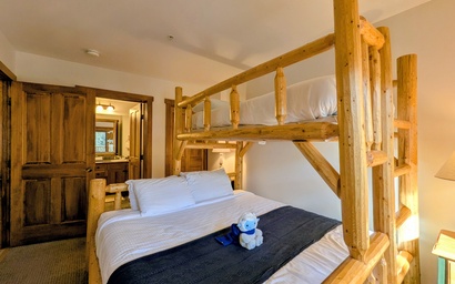 Red Hawk Lodge 2264 16