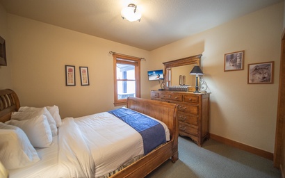 Red Hawk Townhomes 2333 16