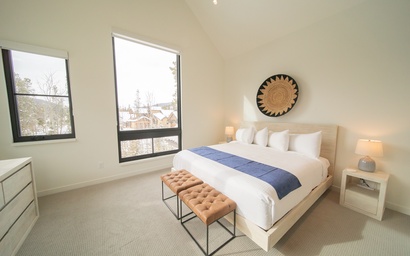 Wolf Rock Home 82 29