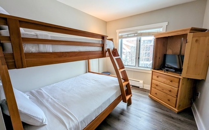 Red Hawk Lodge 2295 19