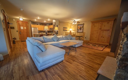 Expedition Station 8590 10