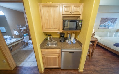 Gateway Lodge 5027 6