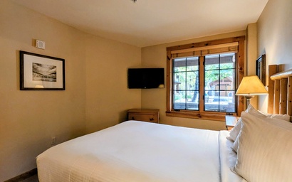 Dakota Lodge 8456 18