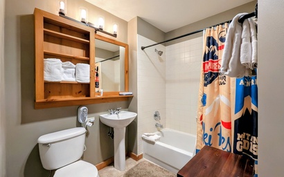 Dakota Lodge 8451 19