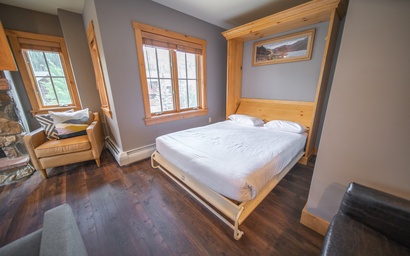 Expedition Station 8593 9