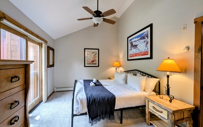 Seasons Townhome 1859 31