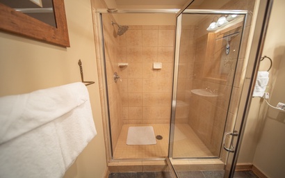 Red Hawk Lodge 2270 11