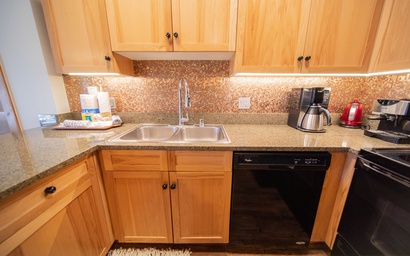 Dakota Lodge 8455 11