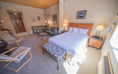 Gateway Lodge 5054 3