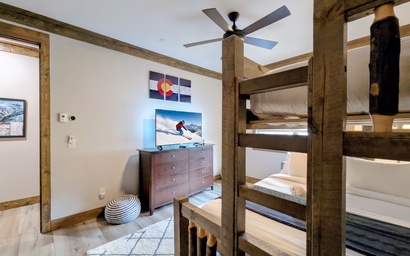 Seasons Townhome 1890 16