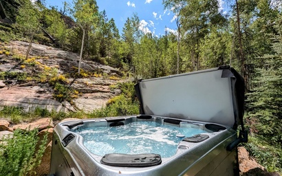 Wolf Rock Home 82 53