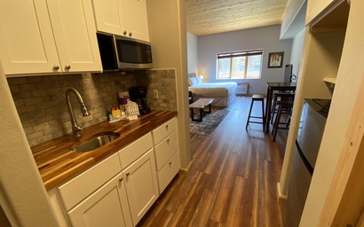 Gateway Lodge 5003 9