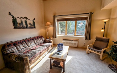 Gateway Lodge 5062 9