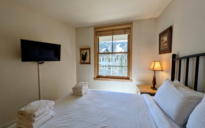 Silver Mill 8227 10