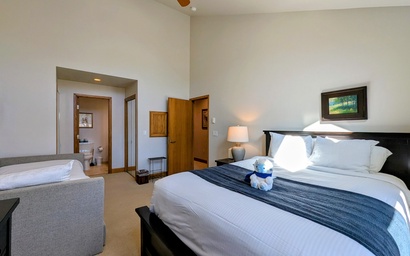 Chateaux DuMont 2702 32