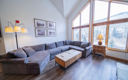 Gateway Lodge 5096 3