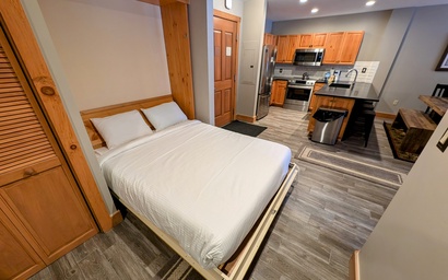 Expedition Station 8608 13