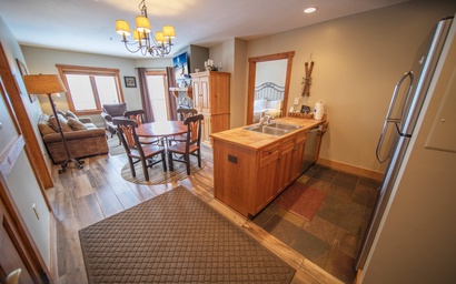 Red Hawk Lodge 2281 8