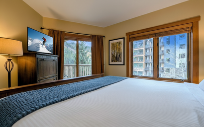 Red Hawk Lodge 2242 8