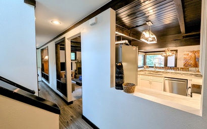 Tennis Townhomes 1323 9