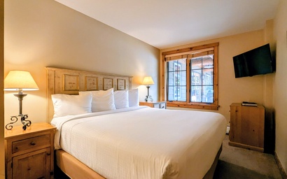 Dakota Lodge 8456 12