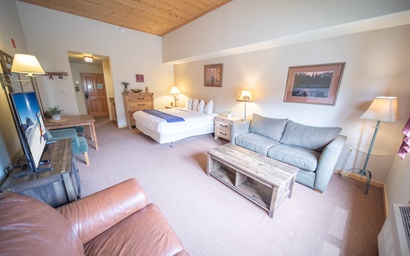 Gateway Lodge 5057 9