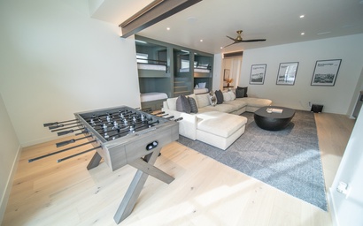 Wolf Rock Home 82 36