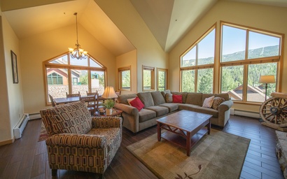 Gateway Lodge 5089 10