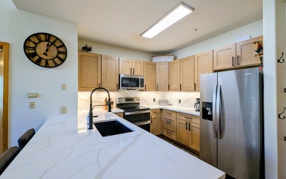 Gateway Lodge 5096 13